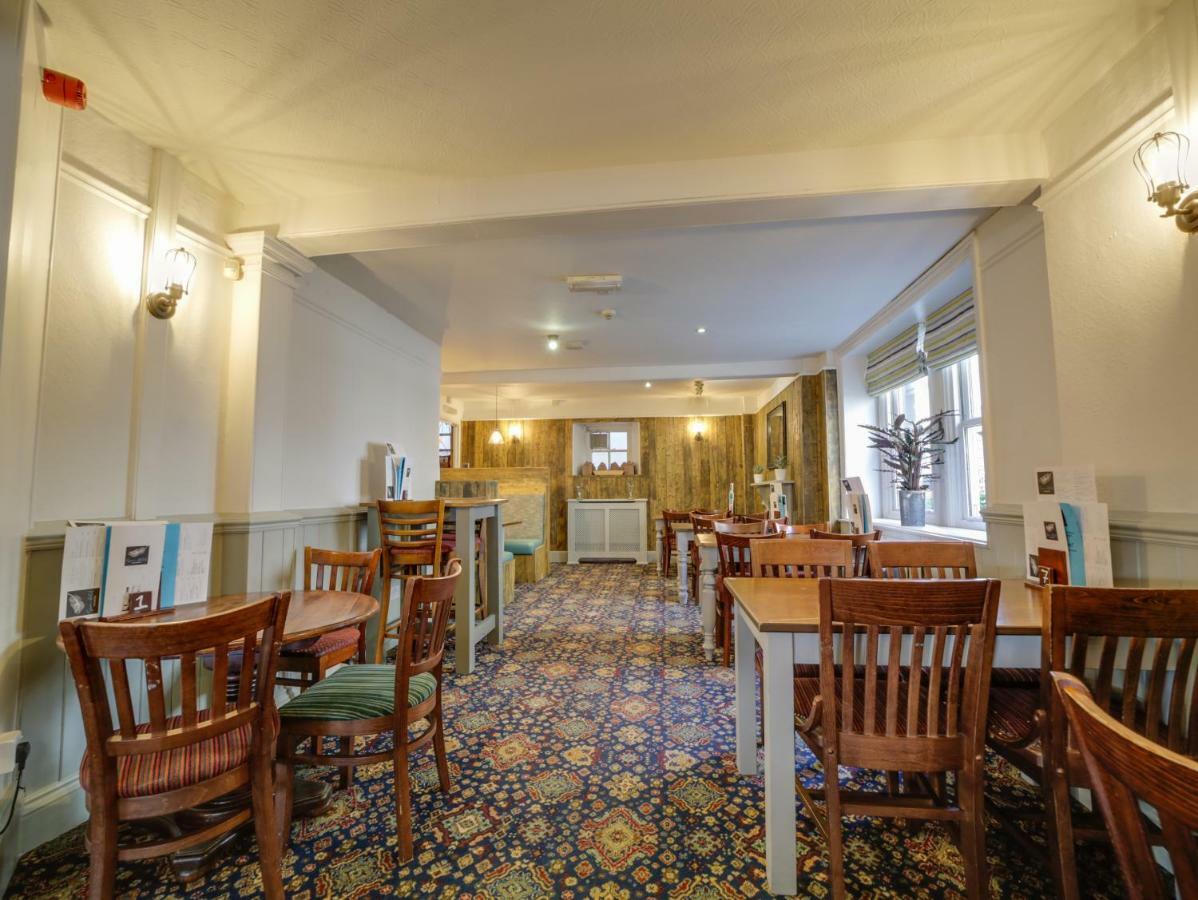 The Swan Hotel Вейдбридж Екстер'єр фото
